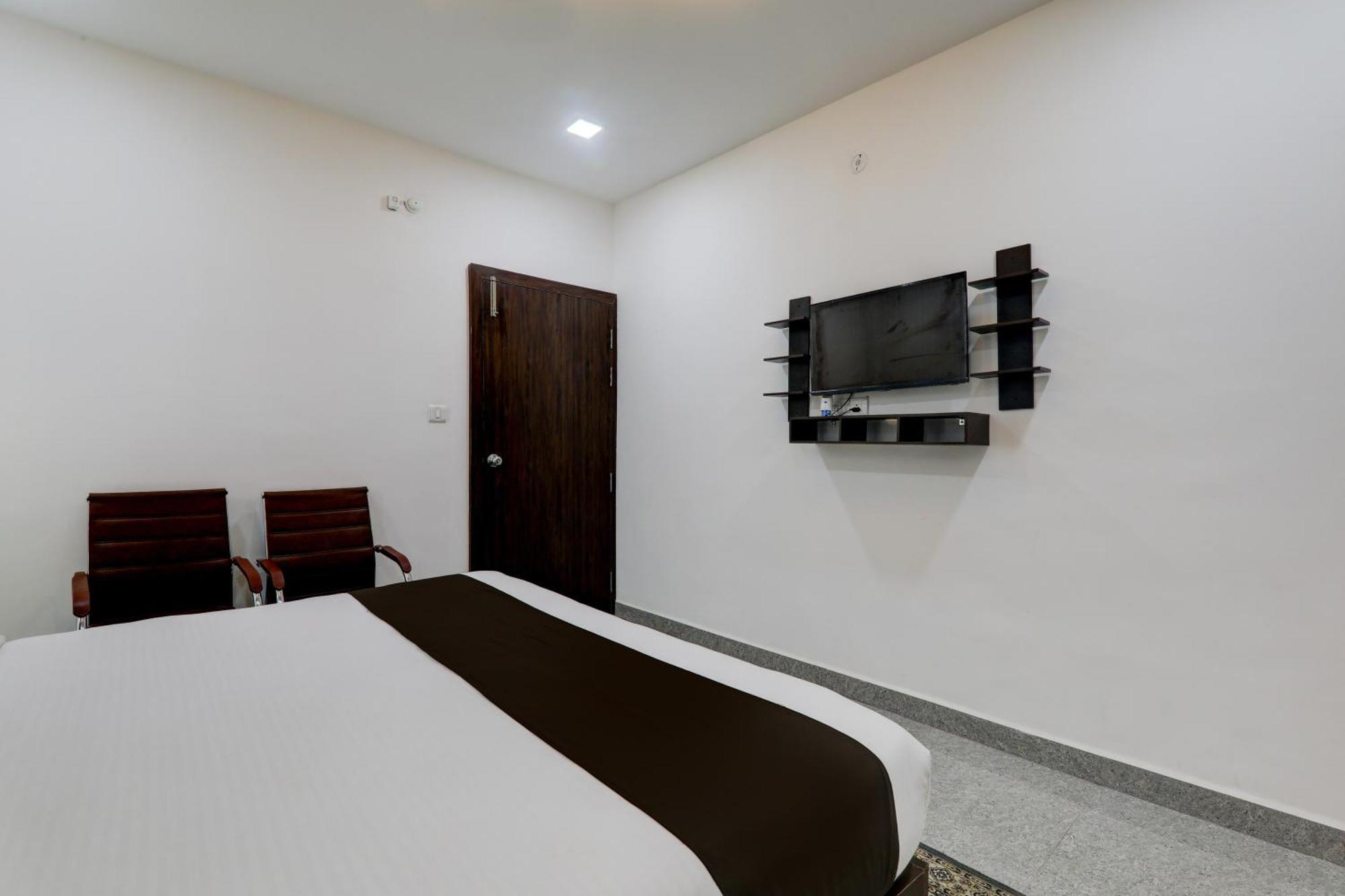 Super Hotel O Flagship Hotel Mk Palace ラクナウ エクステリア 写真