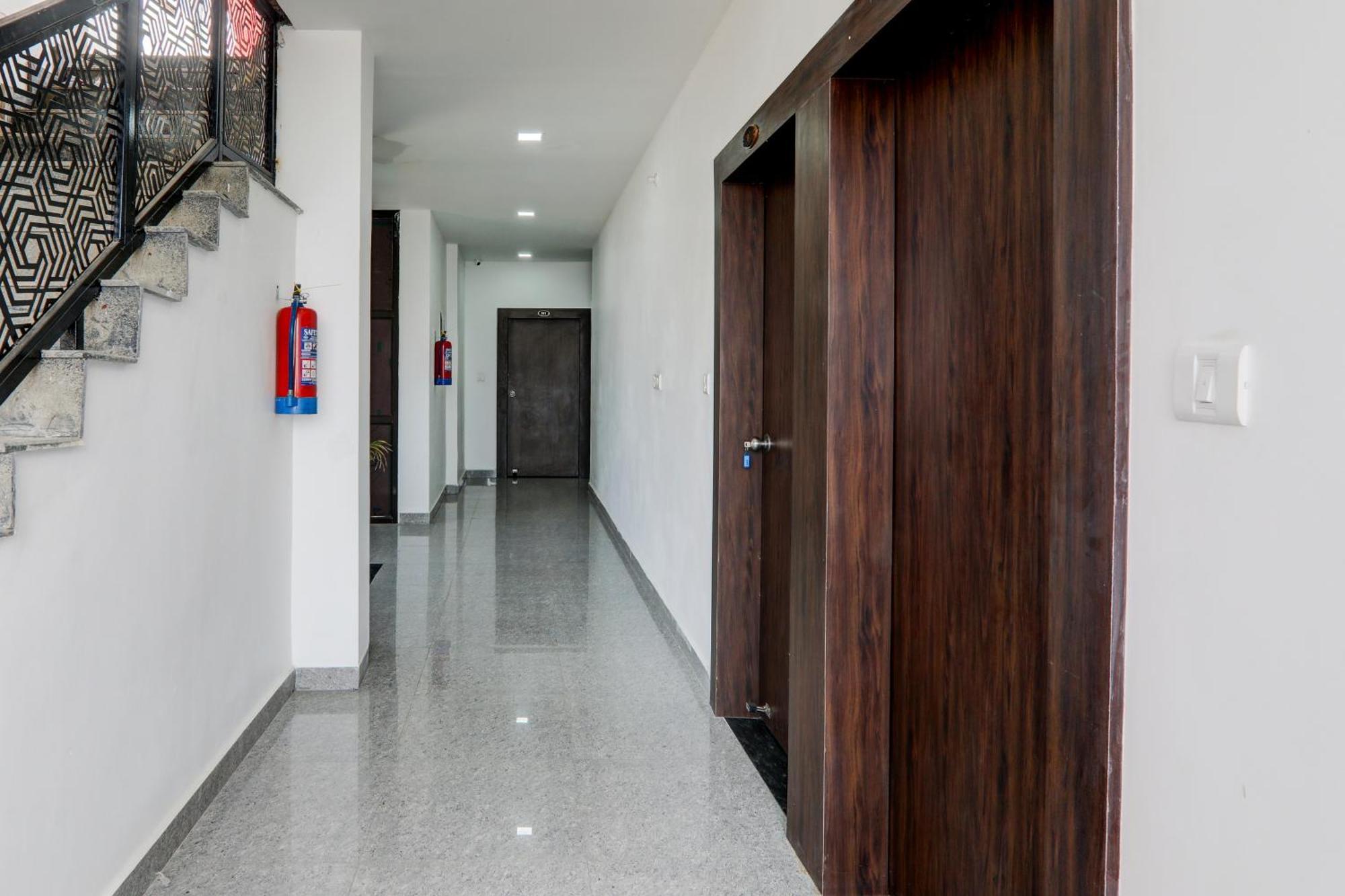 Super Hotel O Flagship Hotel Mk Palace ラクナウ エクステリア 写真