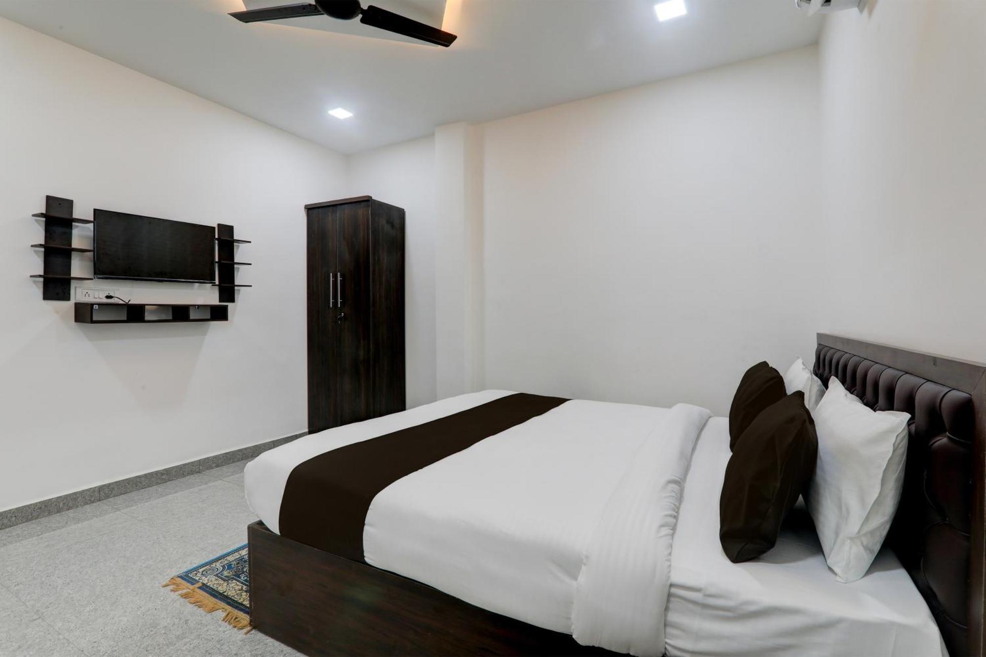 Super Hotel O Flagship Hotel Mk Palace ラクナウ エクステリア 写真