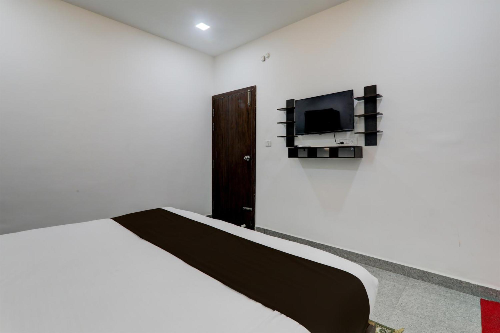 Super Hotel O Flagship Hotel Mk Palace ラクナウ エクステリア 写真